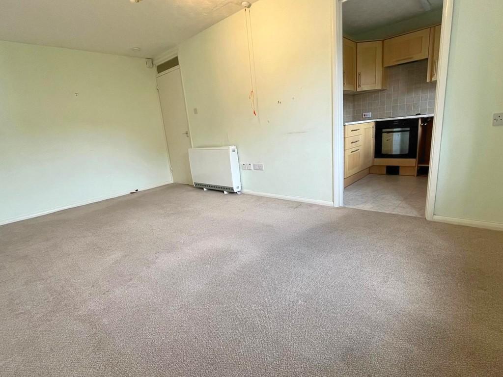 Living room to Kitchen