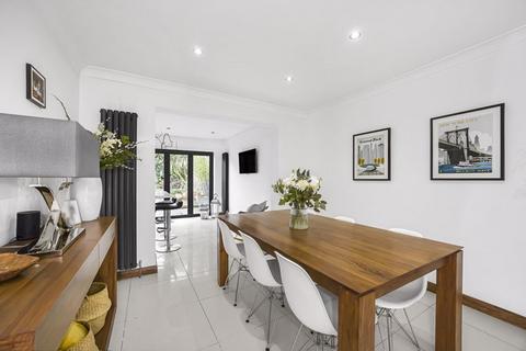 3 Pinewood Avenue, Sidcup, DA15 8BB
