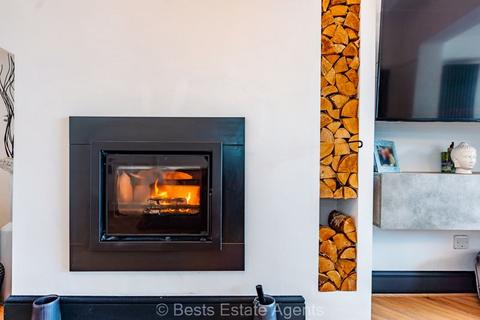 18 Adela Road, Runcorn, WA7 4TU