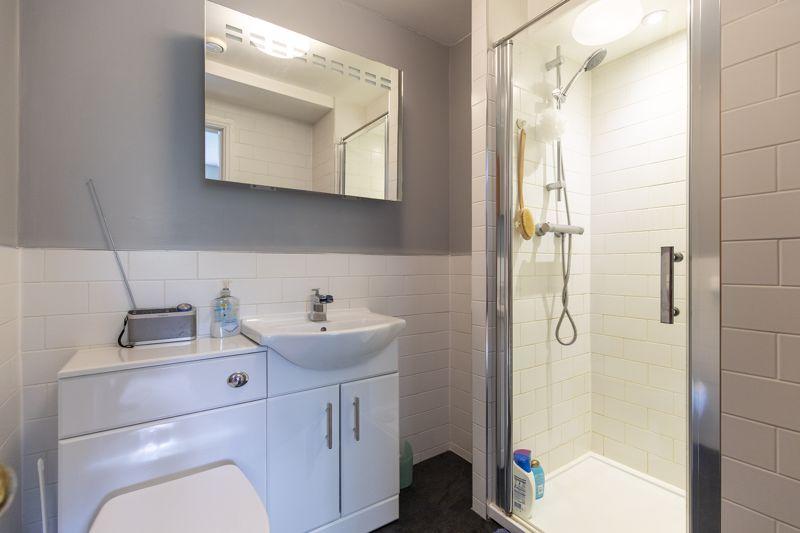 En-suite Shower