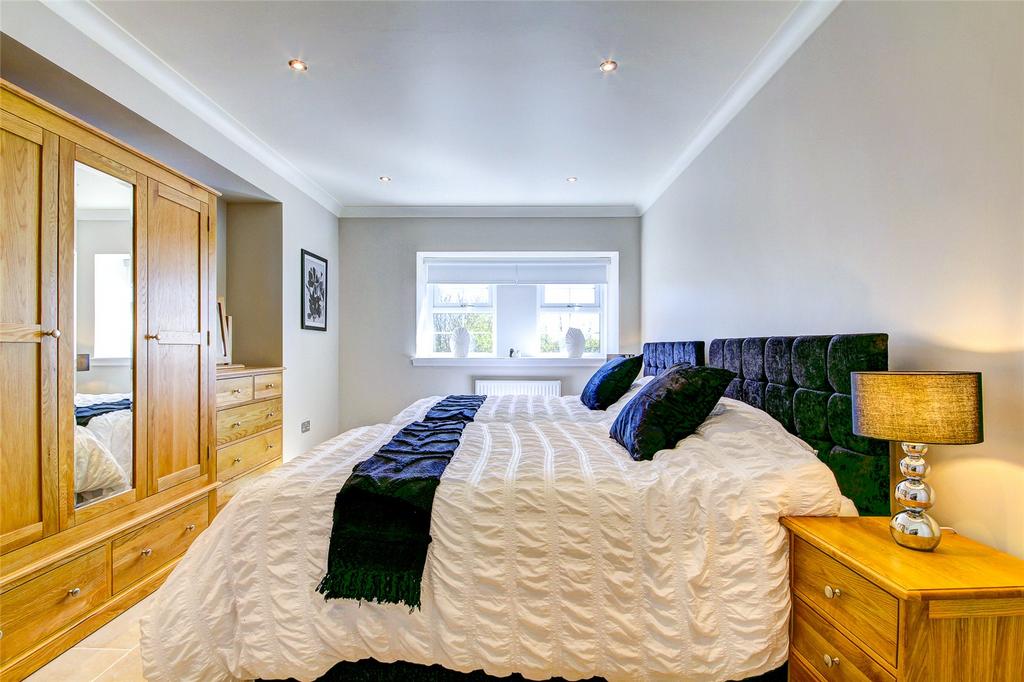 Beggar Ha Bedroom