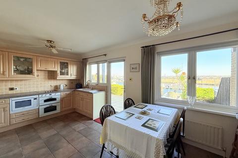 2 bedroom townhouse for sale, Velsheda Court, Hythe, Southampton