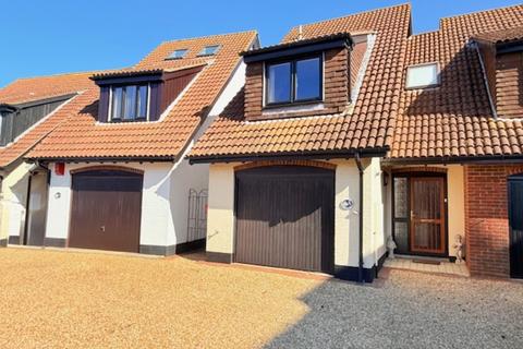 2 bedroom townhouse for sale, Velsheda Court, Hythe, Southampton