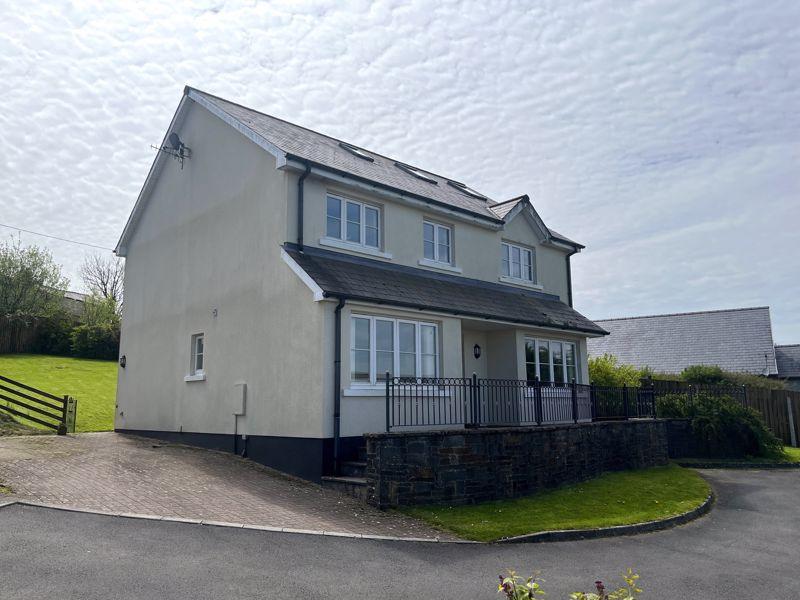 Glyndwr Close, Llanelly Hill... 5 bed detached house for sale £425,000