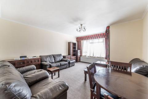 2 bedroom maisonette to rent, Jordan Road, Perivale, Greenford, UB6
