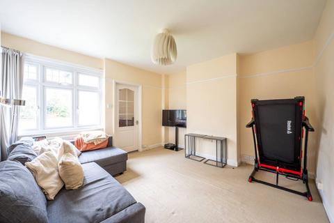 2 bedroom maisonette to rent, Lake Road, Wimbledon, London, SW19