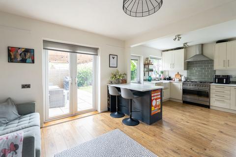 51 Nower Road, Dorking, RH4 3BY