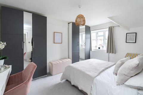 51 Nower Road, Dorking, RH4 3BY