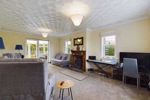 3 bedroom detached house for sale, Threeways, Wainfleet Road, Burgh le Marsh