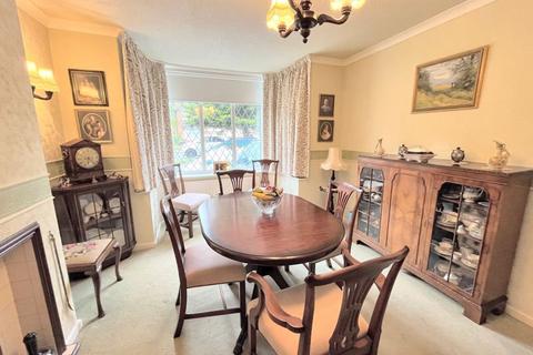 4 bedroom semi-detached house for sale, Egerton Road, Streetly, Sutton Coldfield