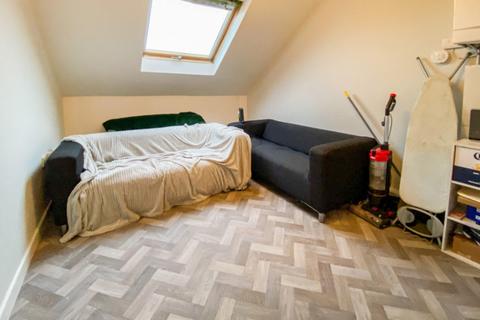 3 bedroom apartment to rent, 272 Radford Road , Hyson Green