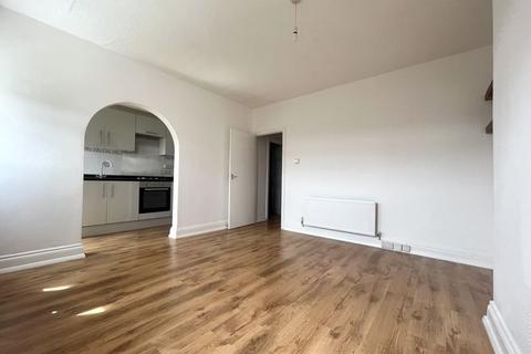 1 bedroom apartment to rent, 1 Bed flat - 114c Old Laira Road