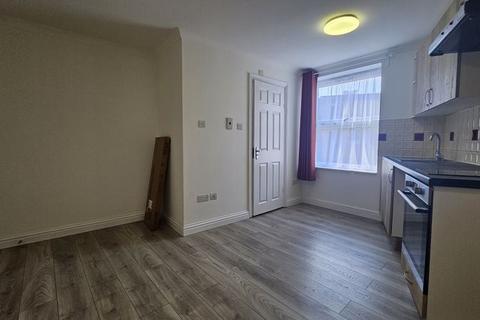 1 bedroom apartment to rent, Stoke Newington Road, London