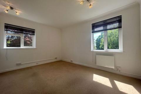 2 bedroom apartment to rent, Sanderstead Court, Addington Road, Sanderstead