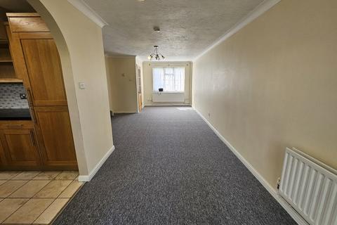 3 bedroom end of terrace house to rent, Carrington Square, Harrow