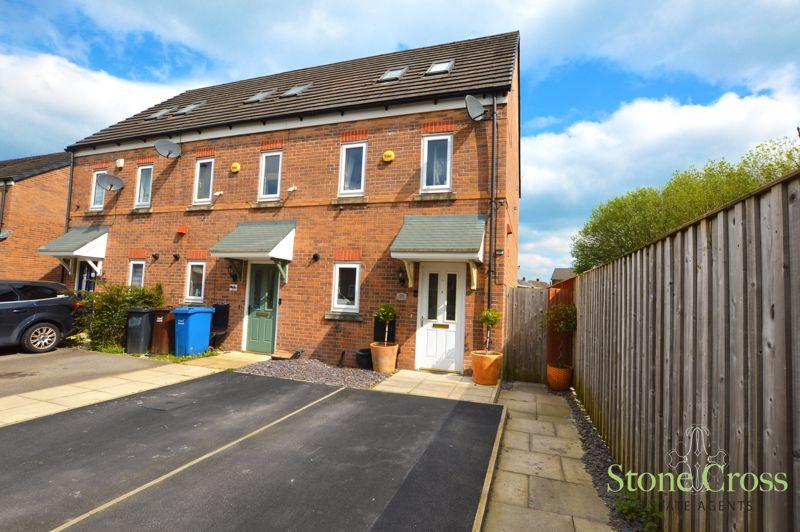 Millfield Park, Golborne, WA3 3XS 3 bed mews for sale £189,950