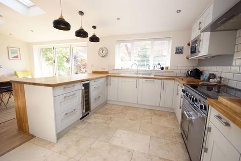 5 bedroom townhouse for sale, Fitzroy Drive, Lee-On-The-Solent, PO13
