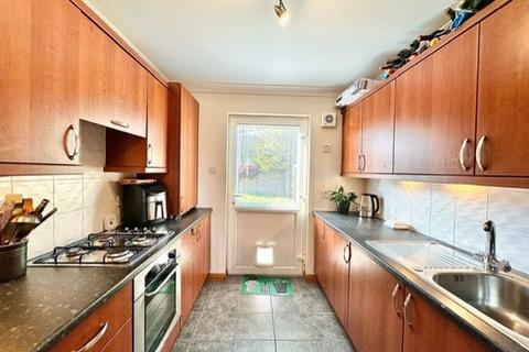 28 Burns Drive, Maybole, KA19 8FB