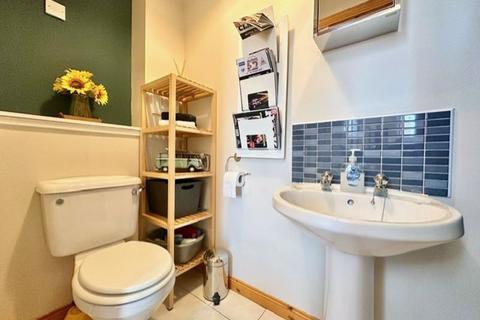 28 Burns Drive, Maybole, KA19 8FB