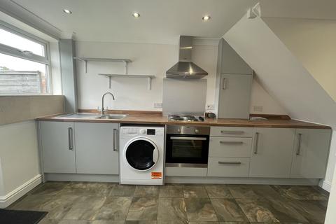 3 bedroom terraced house to rent, Wadloes Road, Cambridge CB5
