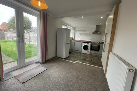 3 bedroom terraced house to rent, Wadloes Road, Cambridge CB5