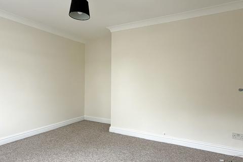 3 bedroom terraced house to rent, Wadloes Road, Cambridge CB5