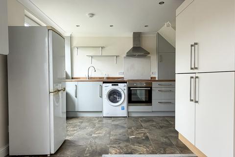 3 bedroom terraced house to rent, Wadloes Road, Cambridge CB5