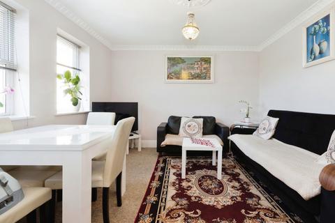 1 bedroom flat to rent, Steepleton Court, Leyton