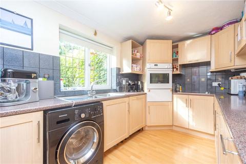 2 bedroom semi-detached house to rent, Guildford Road, Ash