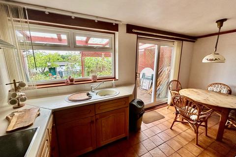 3 bedroom semi-detached house for sale, Paternoster Hill, Waltham Abbey