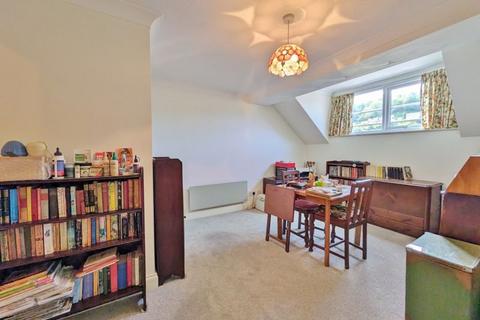2 bedroom flat for sale, Castle Hill, Lynton