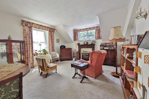 2 bedroom flat for sale, Castle Hill, Lynton