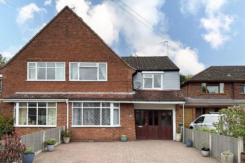 3 bedroom semi-detached house for sale, Bramber Drive, WOMBOURNE