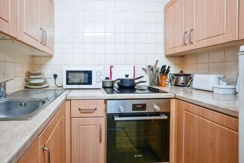 1 bedroom flat for sale, Sandgate Road, Folkestone CT20