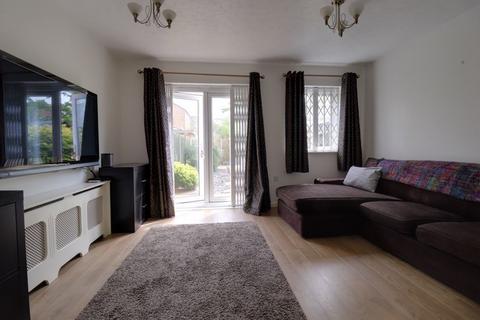 2 bedroom property to rent, Courtland Mews, Stafford ST16