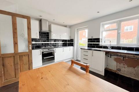 2 bedroom end of terrace house for sale, Whitewood Way, Worcester WR5
