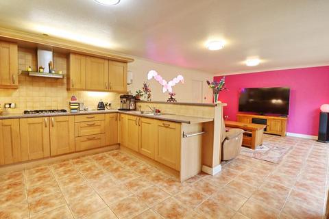 5 bedroom detached bungalow for sale, Beatrice Road, Manchester M28