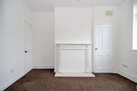 3 bedroom semi-detached house to rent, Bridge Cross Road, Burntwood WS7