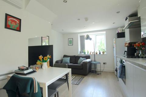 1 bedroom apartment to rent, Richmond Road, Cardiff CF24