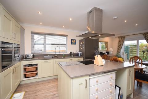 4 bedroom detached bungalow for sale, Castle Road, Wolfhill, PH2 6DJ