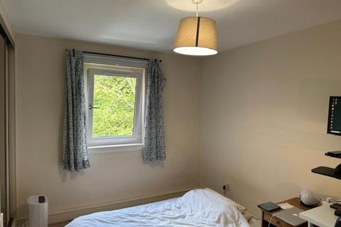 2 bedroom flat to rent, Lanark Road, Juniper Green, Edinburgh