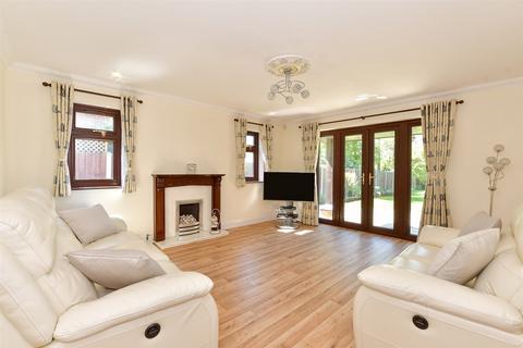 4 bedroom detached bungalow for sale, Sugden Avenue, Wickford, Essex