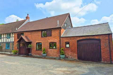 3 bedroom end of terrace house for sale, Dishley Court, Newtown, Leominster, Herefordshire, HR6 8QD
