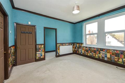 8b Albert Road, Old Colwyn, Colwyn Bay, LL29 9TE