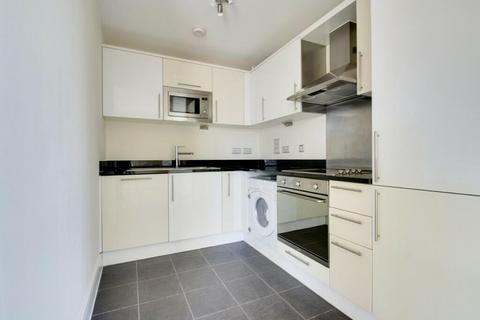 1 bedroom flat to rent, Preston Road, London, E14 0BN