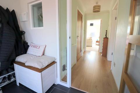 20 Warminster Close, Luton, LU2 8UJ