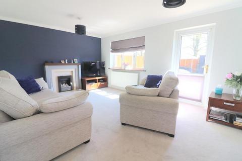 20 Warminster Close, Luton, LU2 8UJ