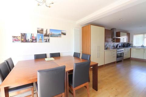 20 Warminster Close, Luton, LU2 8UJ
