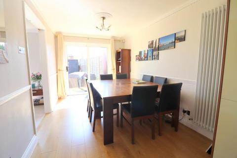 20 Warminster Close, Luton, LU2 8UJ