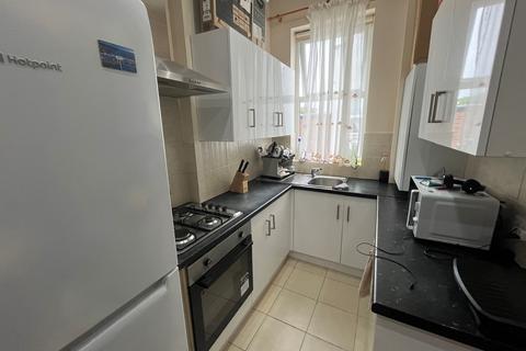 2 bedroom flat for sale, Sunny Gardens Road, London NW4